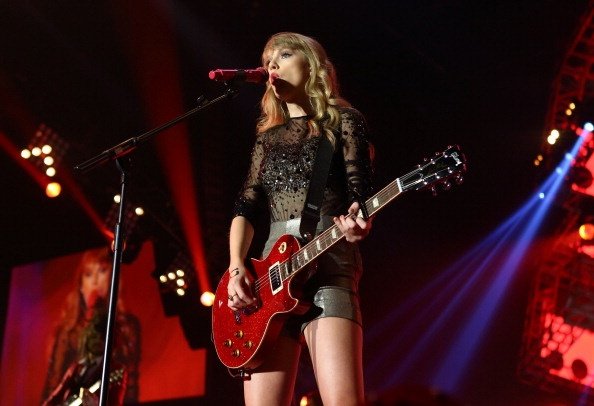 Taylor Swift at BBC Radio 1 Teen Awards — photo 160