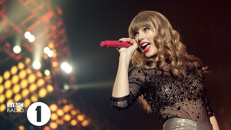Taylor Swift at BBC Radio 1 Teen Awards — photo 221