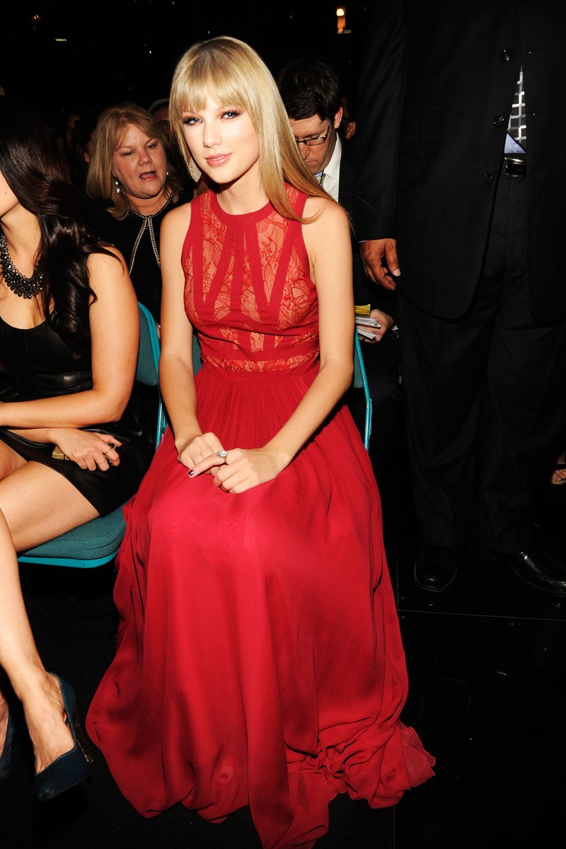 Taylor Swift at 2012 Billboard Music Awards — photo 21