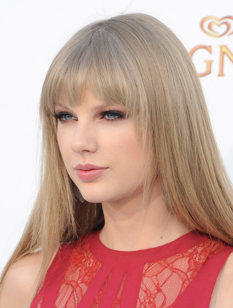 Taylor Swift at 2012 Billboard Music Awards — photo 114