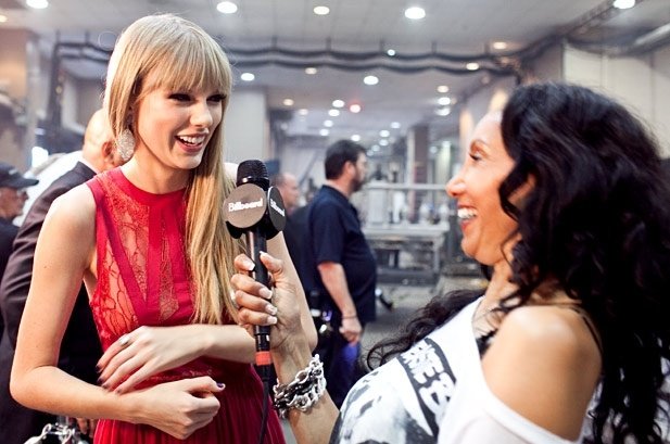 Taylor Swift at 2012 Billboard Music Awards — photo 239