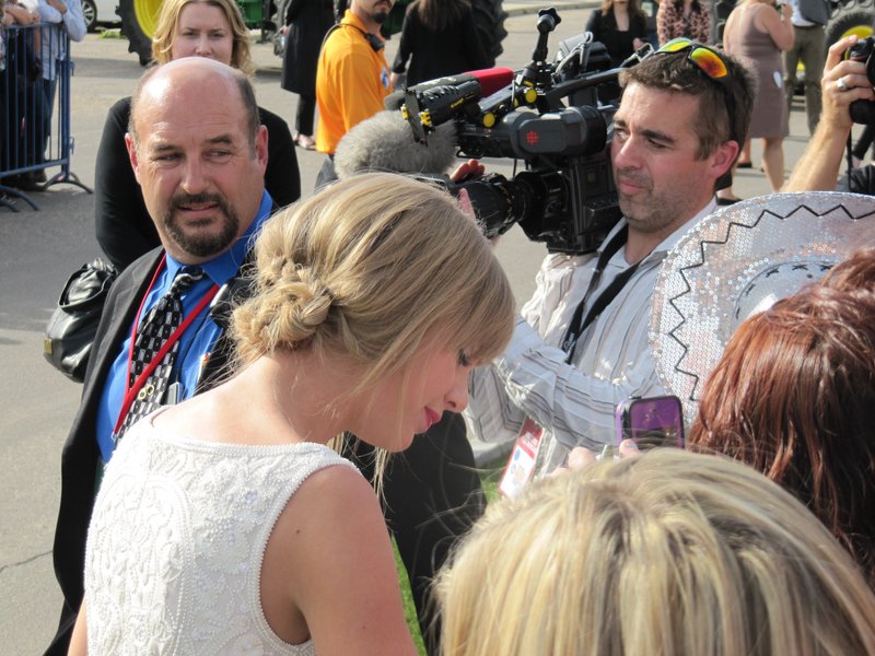 Taylor Swift at 2012 CCMA Awards — photo 36