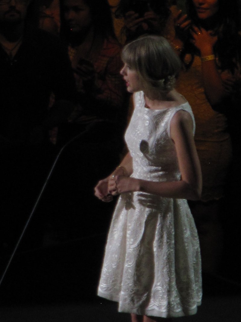 Taylor Swift at 2012 CCMA Awards — photo 39