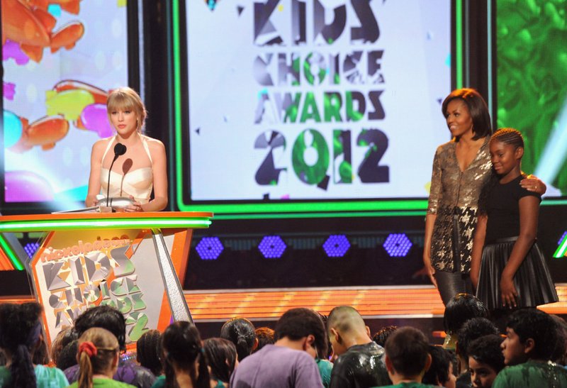 Taylor Swift at 2012 Kids' Choice Awards — photo 5