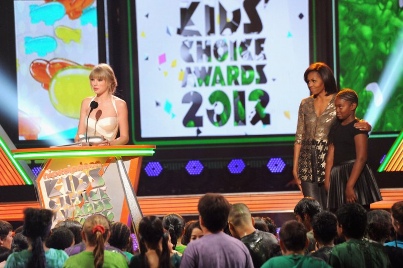 Taylor Swift at 2012 Kids' Choice Awards — photo 6