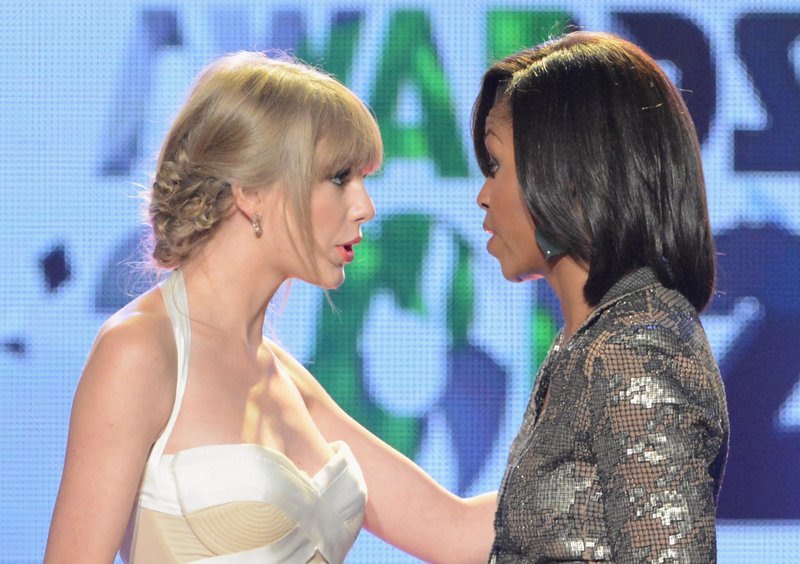 Taylor Swift at 2012 Kids' Choice Awards — photo 9