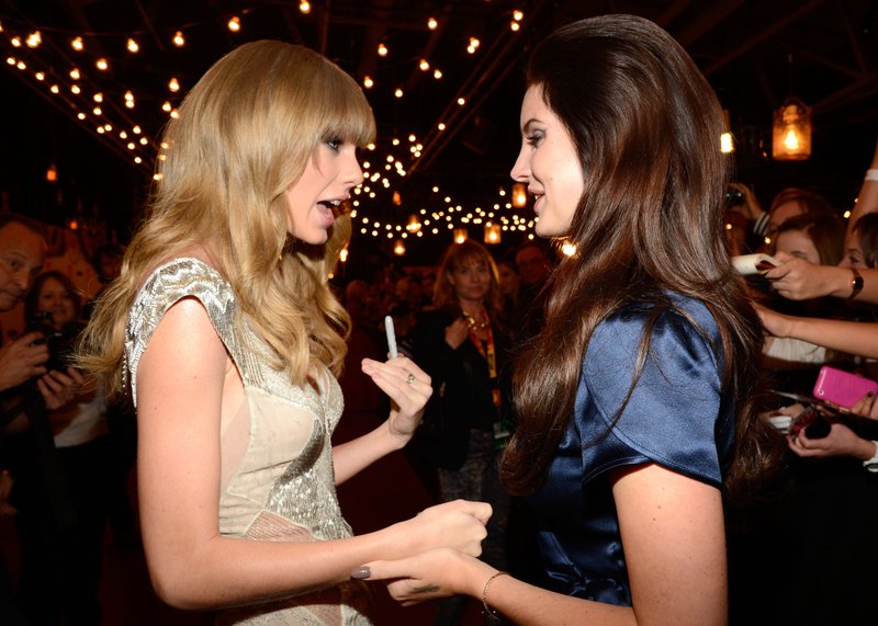 Taylor Swift at 2012 MTV Europe Music Awards — photo 42