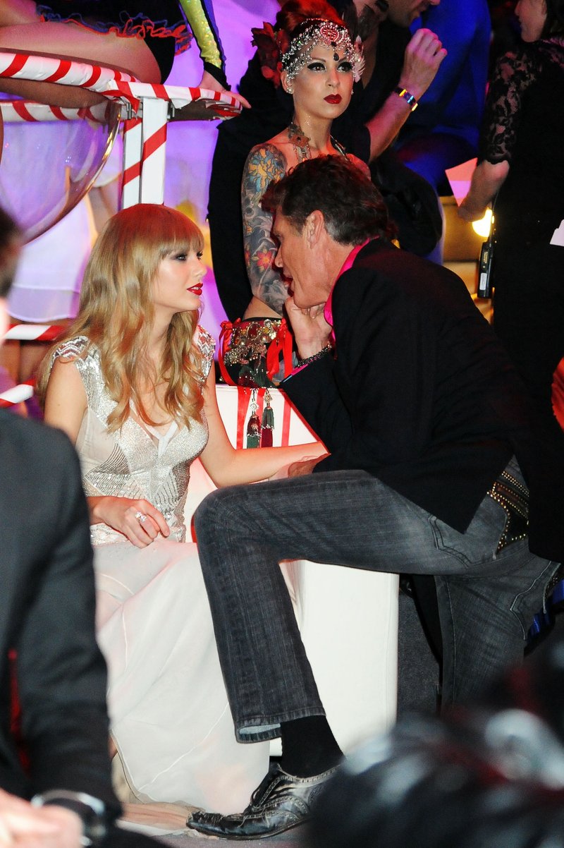 Taylor Swift at 2012 MTV Europe Music Awards — photo 71