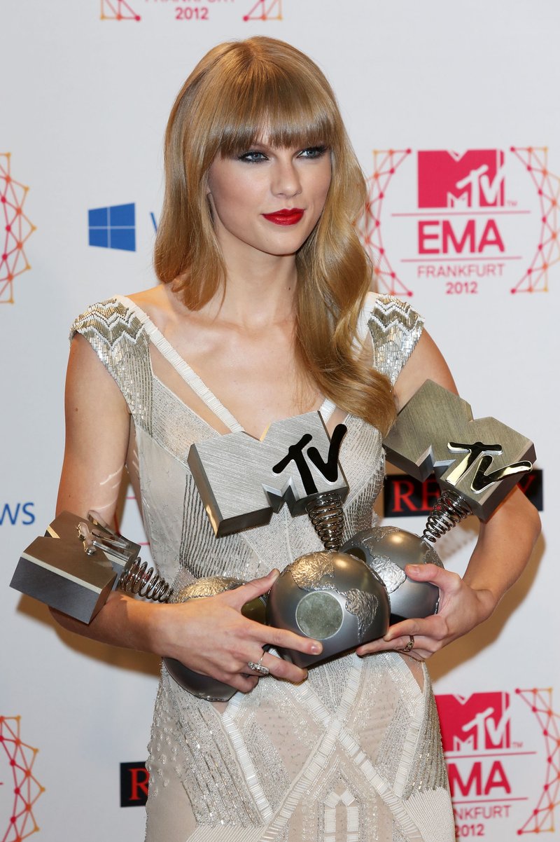 Taylor Swift at 2012 MTV Europe Music Awards — photo 192