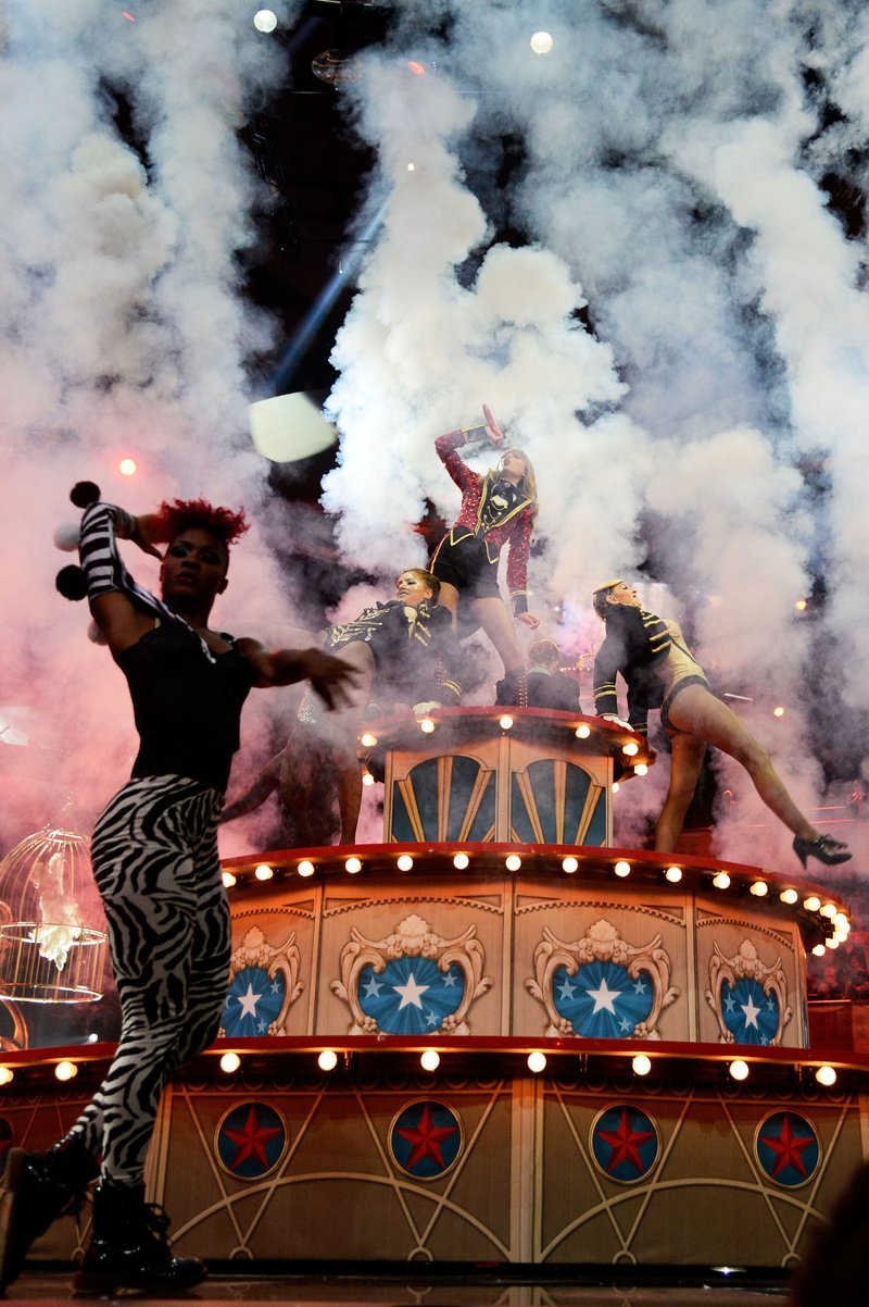 Taylor Swift at 2012 MTV Europe Music Awards — photo 237