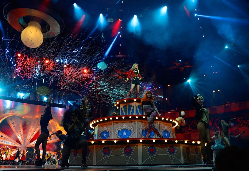 Taylor Swift at 2012 MTV Europe Music Awards — photo 252