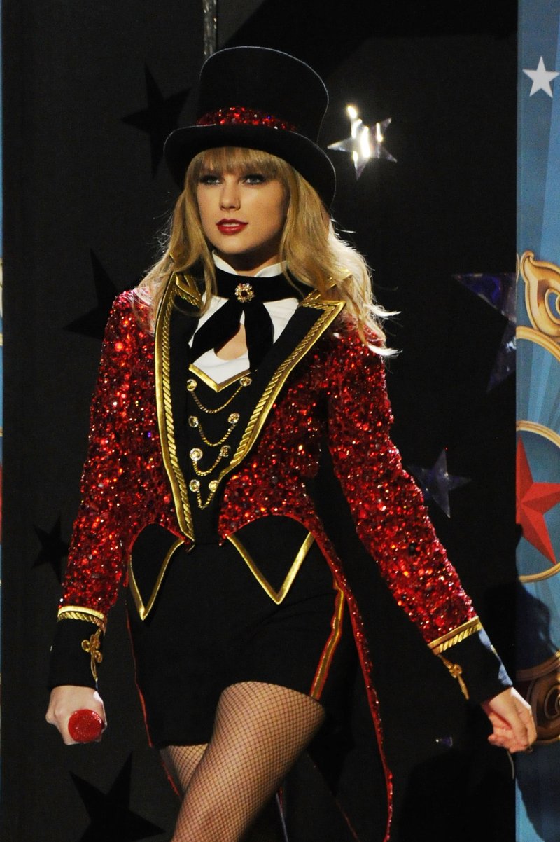 Taylor Swift at 2012 MTV Europe Music Awards — photo 300