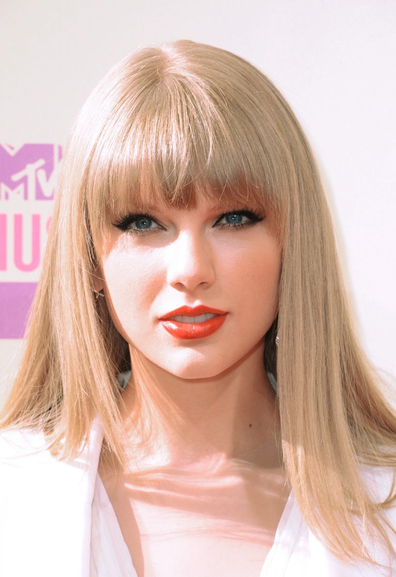 Taylor Swift at 2012 MTV Video Music Awards — photo 19