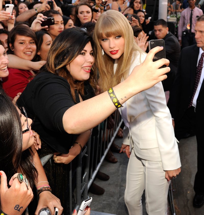 Taylor Swift at 2012 MTV Video Music Awards — photo 34