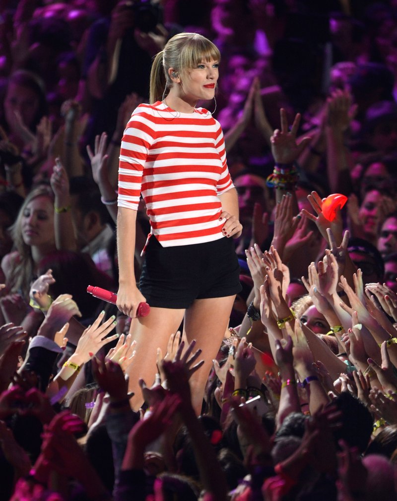 Taylor Swift at 2012 MTV Video Music Awards — photo 81