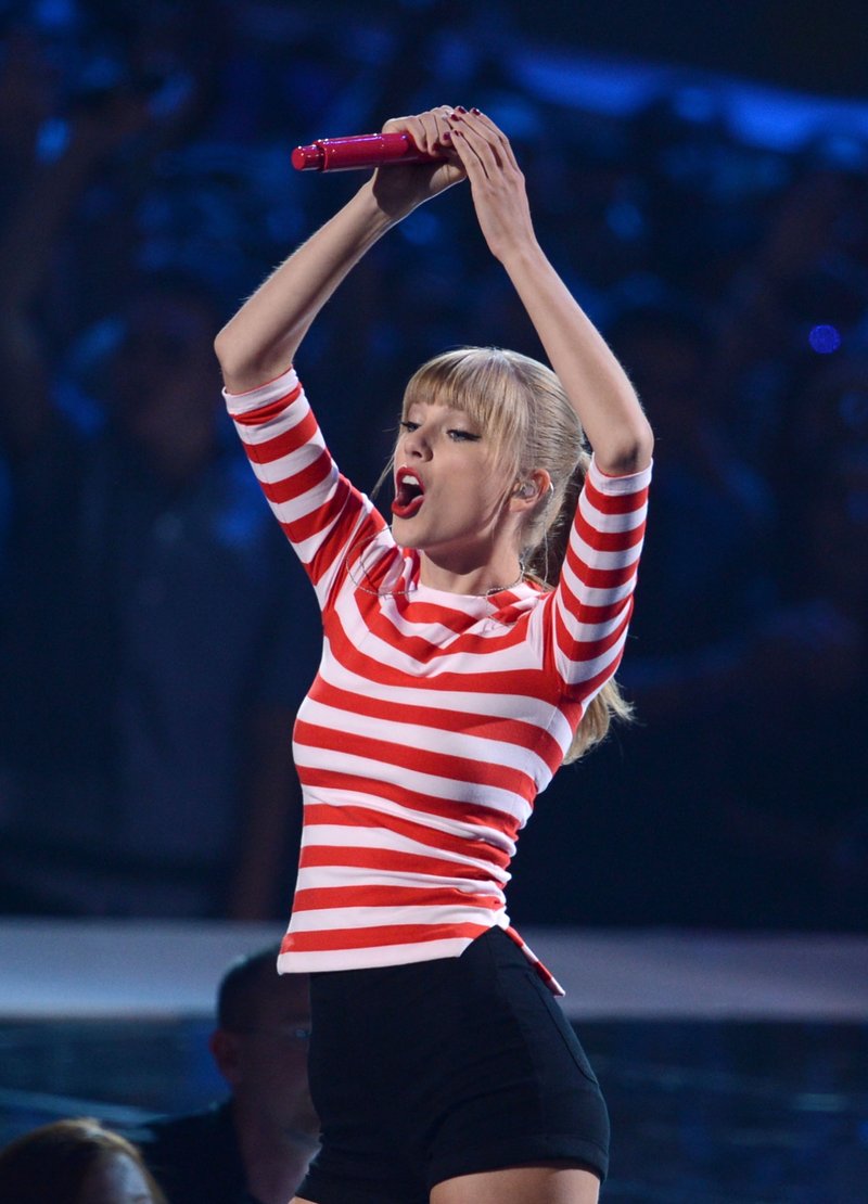 Taylor Swift at 2012 MTV Video Music Awards — photo 102