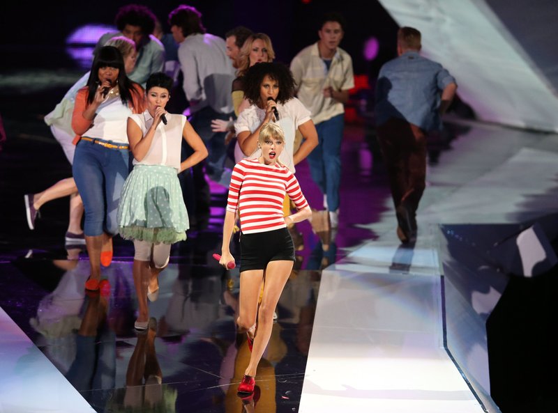 Taylor Swift at 2012 MTV Video Music Awards — photo 109