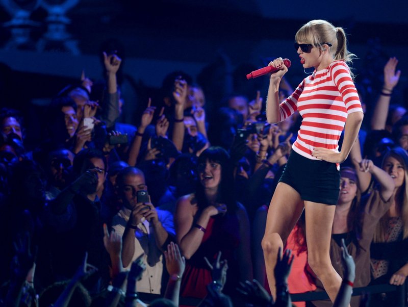 Taylor Swift at 2012 MTV Video Music Awards — photo 114