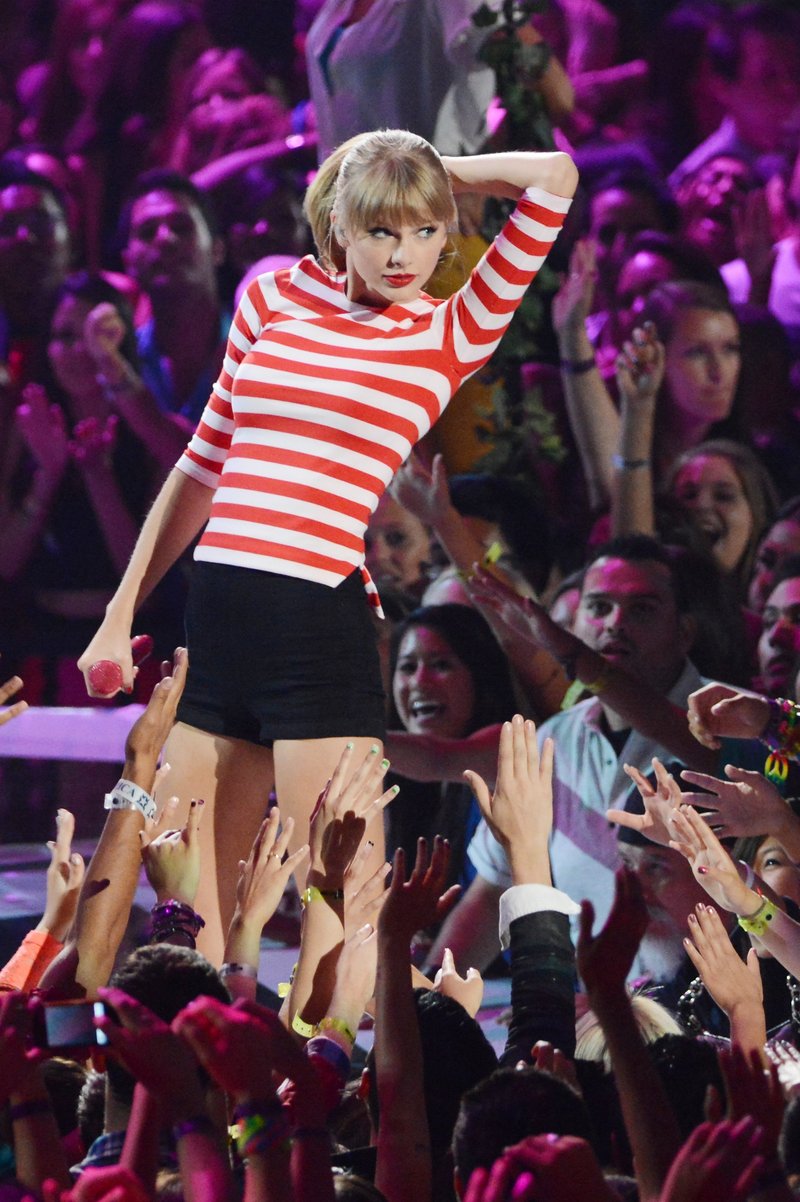 Taylor Swift at 2012 MTV Video Music Awards — photo 131
