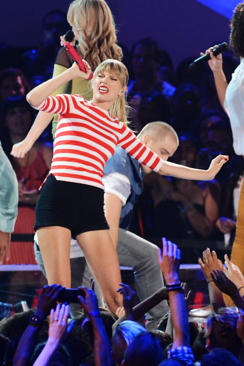 Taylor Swift at 2012 MTV Video Music Awards — photo 136