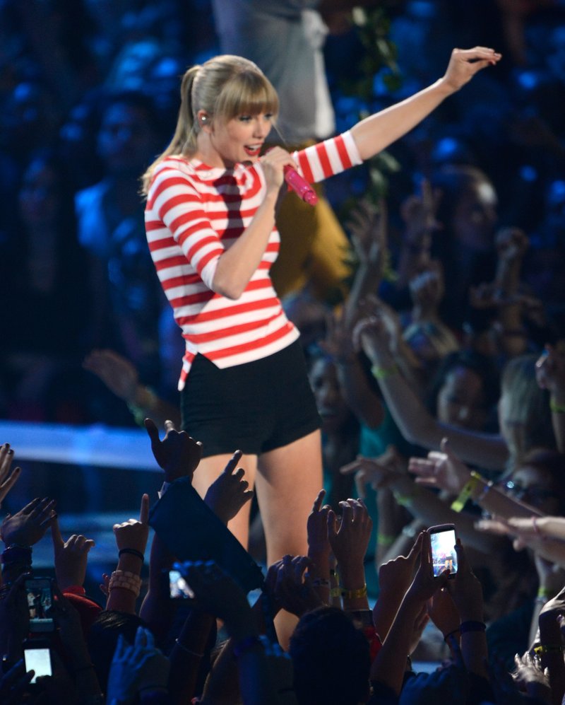 Taylor Swift at 2012 MTV Video Music Awards — photo 155