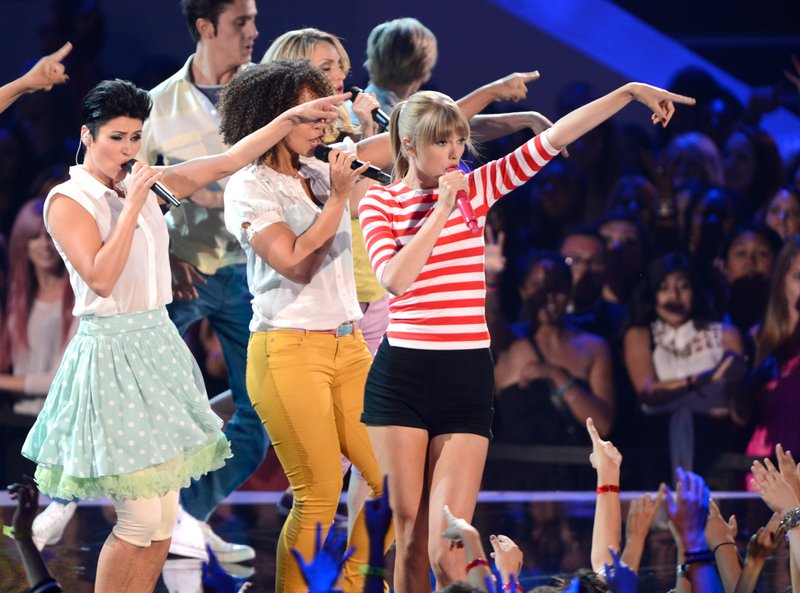 Taylor Swift at 2012 MTV Video Music Awards — photo 162