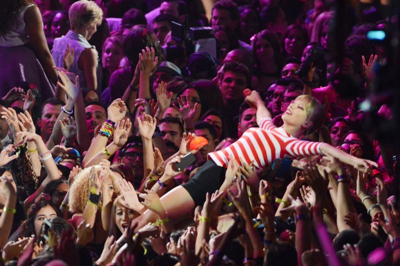 Taylor Swift at 2012 MTV Video Music Awards — photo 188