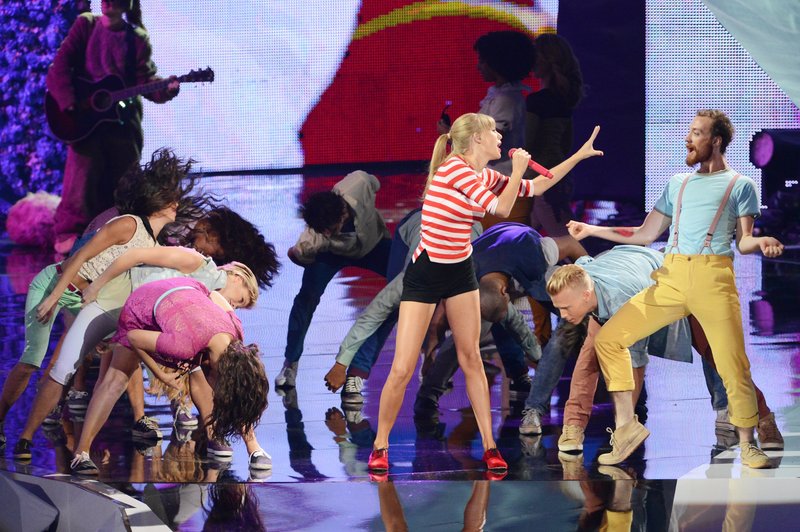 Taylor Swift at 2012 MTV Video Music Awards — photo 194