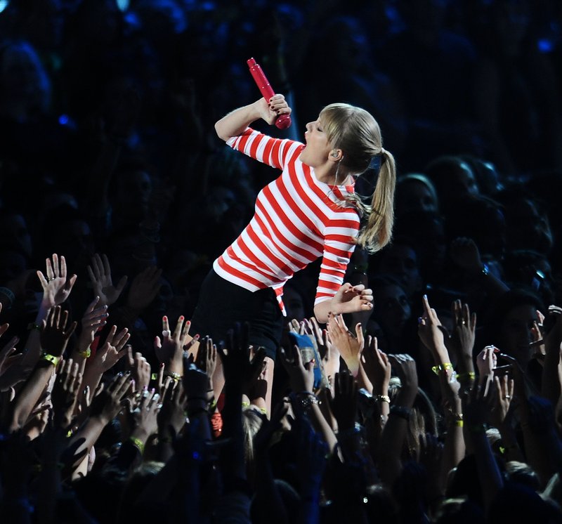 Taylor Swift at 2012 MTV Video Music Awards — photo 215