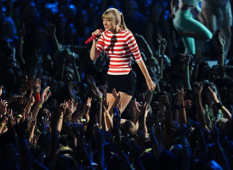 Taylor Swift at 2012 MTV Video Music Awards — photo 221