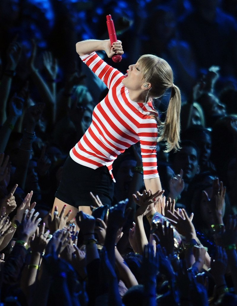 Taylor Swift at 2012 MTV Video Music Awards — photo 226