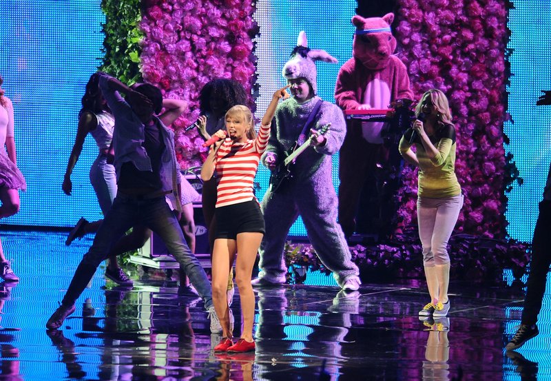 Taylor Swift at 2012 MTV Video Music Awards — photo 246