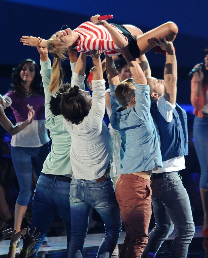 Taylor Swift at 2012 MTV Video Music Awards — photo 252