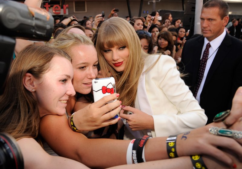 Taylor Swift at 2012 MTV Video Music Awards — photo 258
