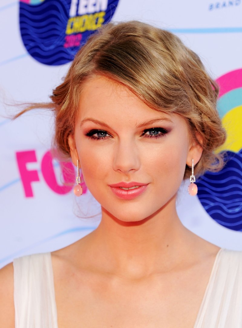 Taylor Swift at 2012 Teen Choice Awards — photo 15