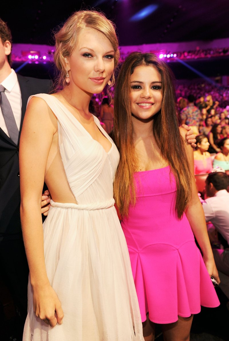 Taylor Swift at 2012 Teen Choice Awards — photo 32