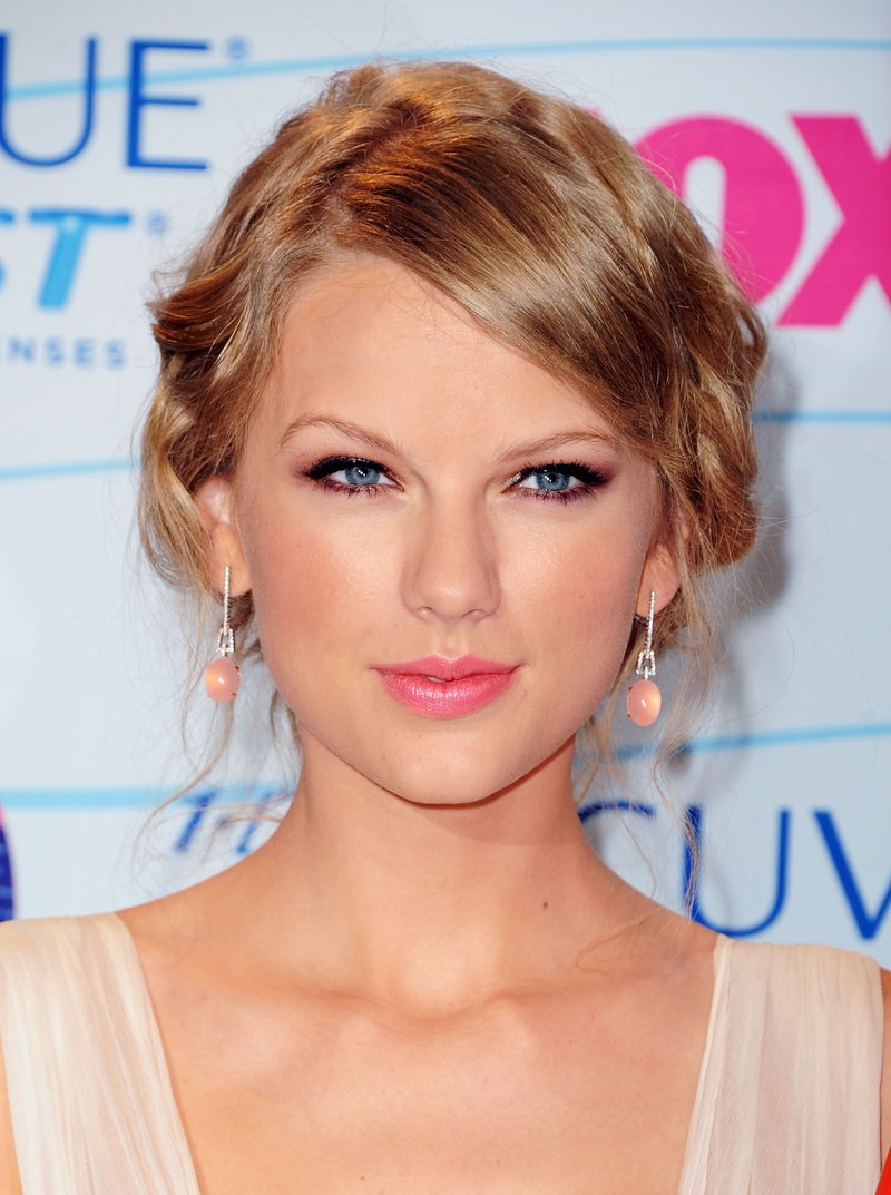 Taylor Swift at 2012 Teen Choice Awards — photo 77