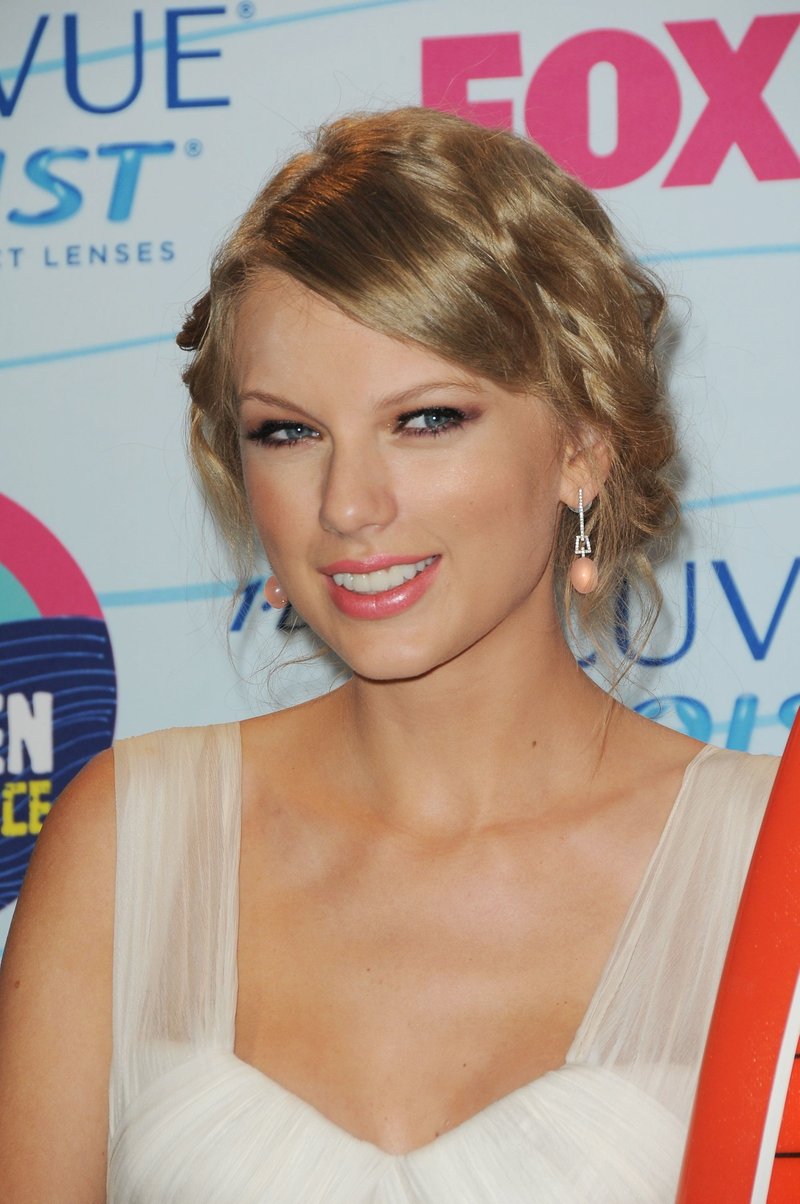Taylor Swift at 2012 Teen Choice Awards — photo 99