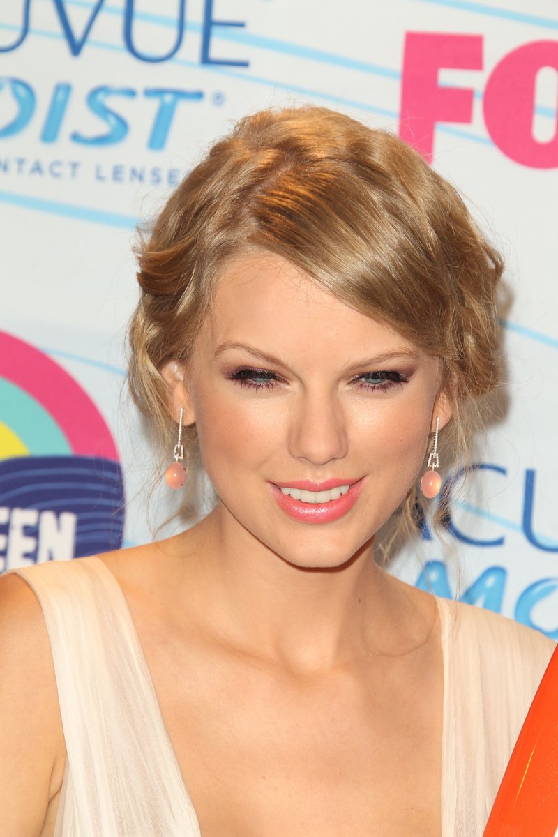 Taylor Swift at 2012 Teen Choice Awards — photo 115