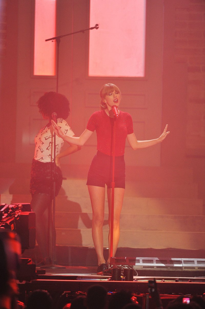 Taylor Swift at 2013 40 Principales Awards — photo 16