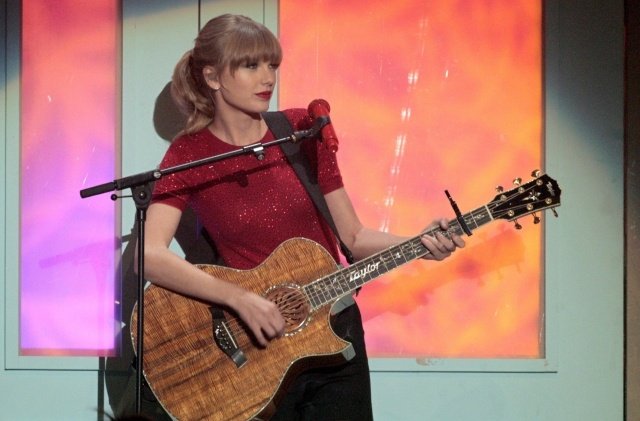 Taylor Swift at 2013 40 Principales Awards — photo 22