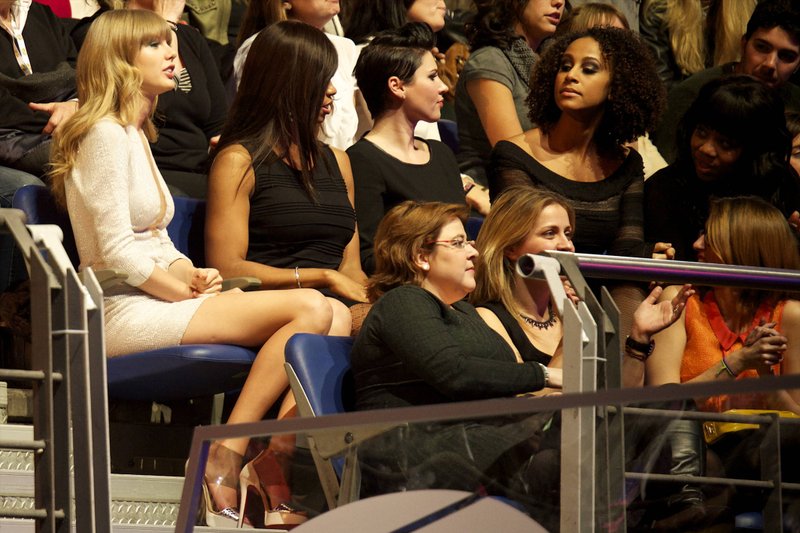 Taylor Swift at 2013 40 Principales Awards — photo 105