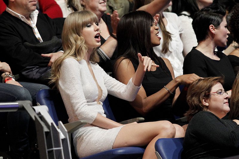 Taylor Swift at 2013 40 Principales Awards — photo 145