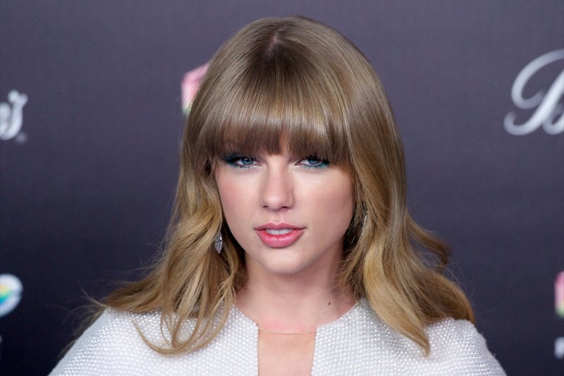Taylor Swift at 2013 40 Principales Awards — photo 203