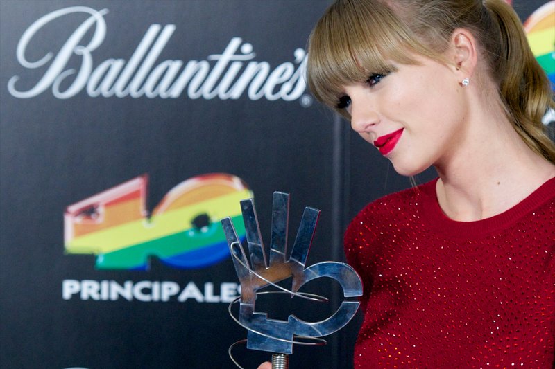 Taylor Swift at 2013 40 Principales Awards — photo 240