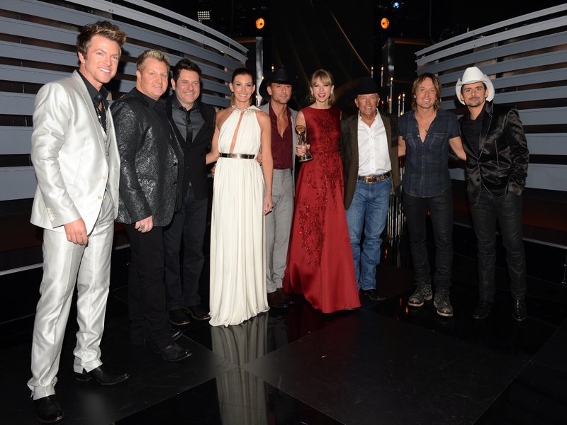 Taylor Swift at 47th Annual CMA Awards — photo 38