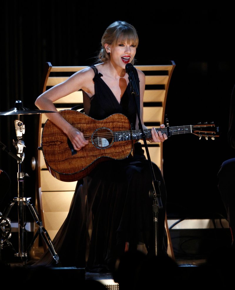 Taylor Swift at 47th Annual CMA Awards — photo 89