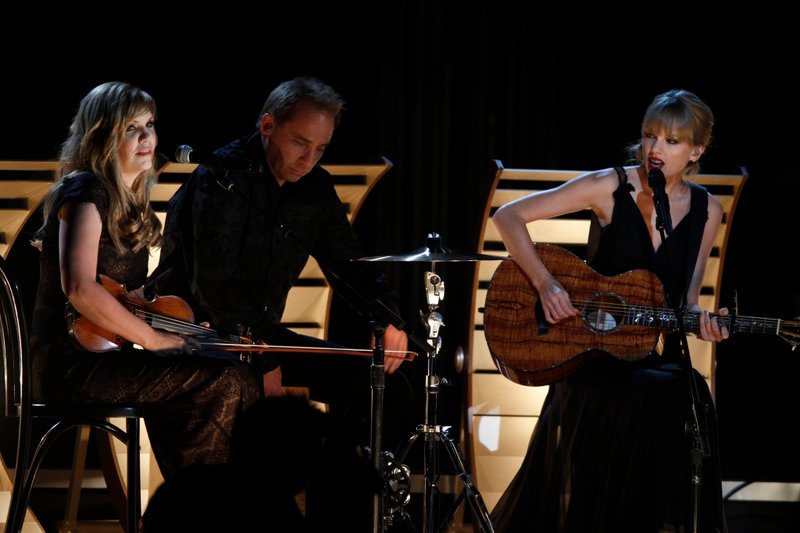 Taylor Swift at 47th Annual CMA Awards — photo 94