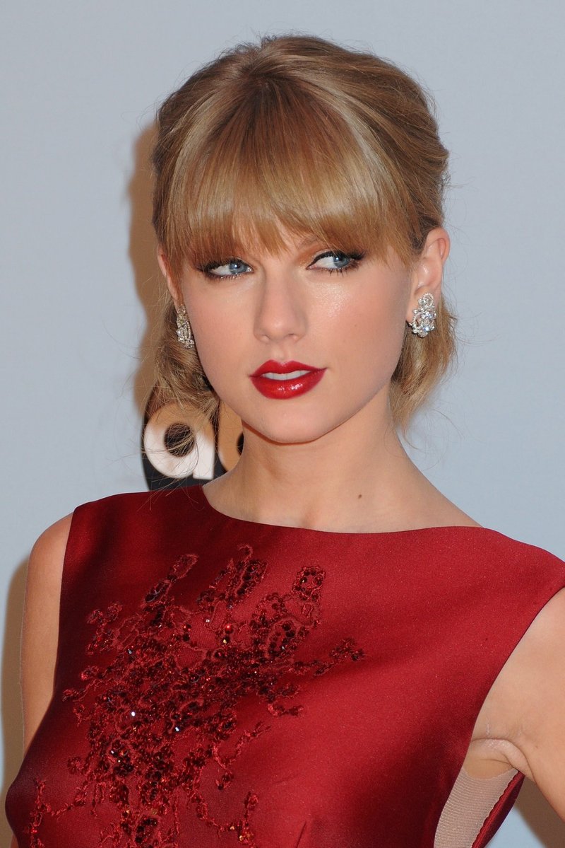 Taylor Swift at 47th Annual CMA Awards — photo 126