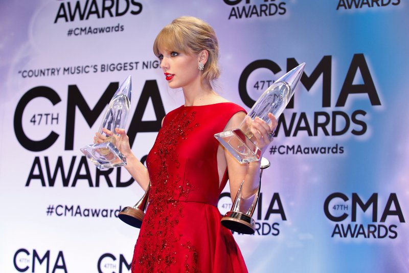 Taylor Swift at 47th Annual CMA Awards — photo 131